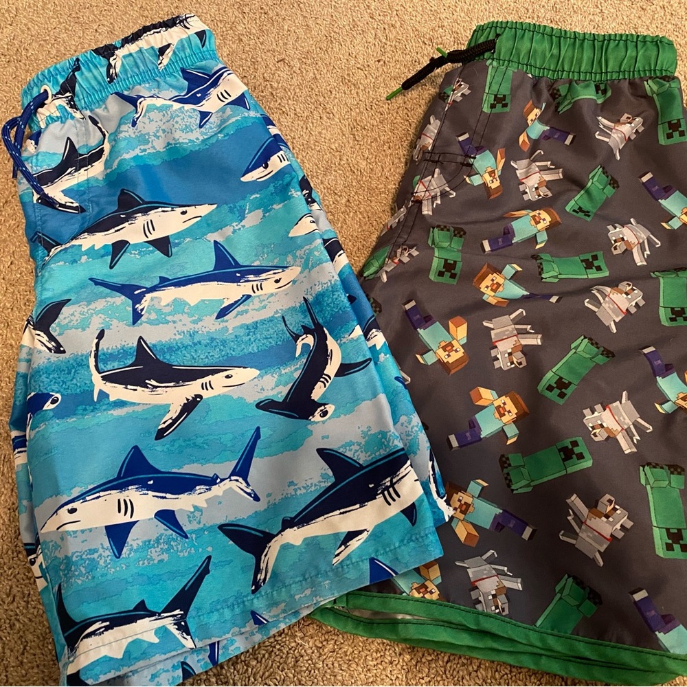 Boys swim trunks size L (10/12)